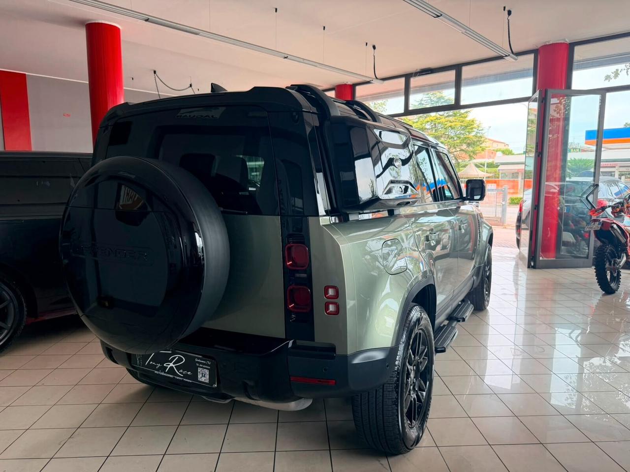 Land Rover Defender 110 3.0 DIESEL N1 AUTOCARRO + GANCIO TRAINO