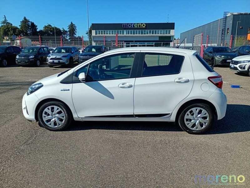 Toyota Yaris 1.5 hybrid Business
