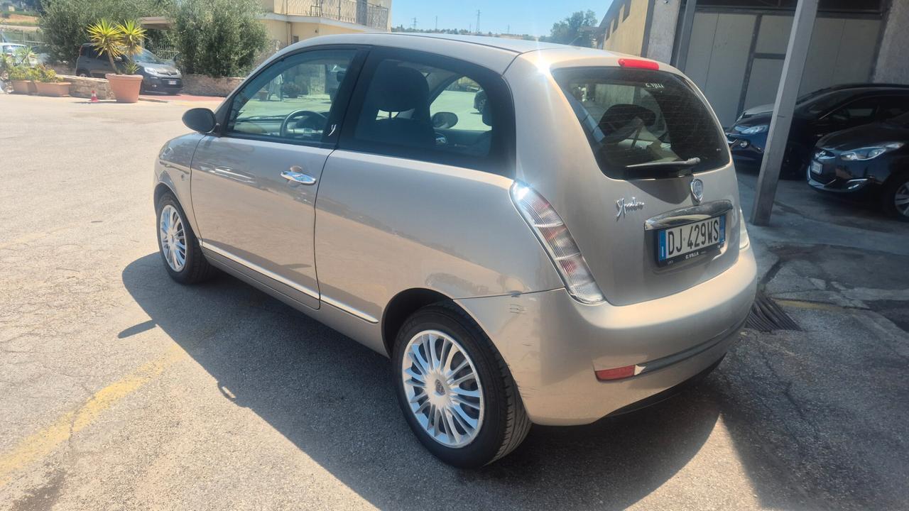 Lancia Ypsilon 1.2 Oro Giallo