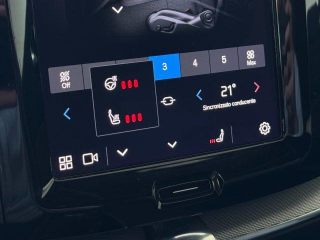 VOLVO XC60 B4 (d) Mild Hybrid 197cv Aut. Plus Dark R-Design
