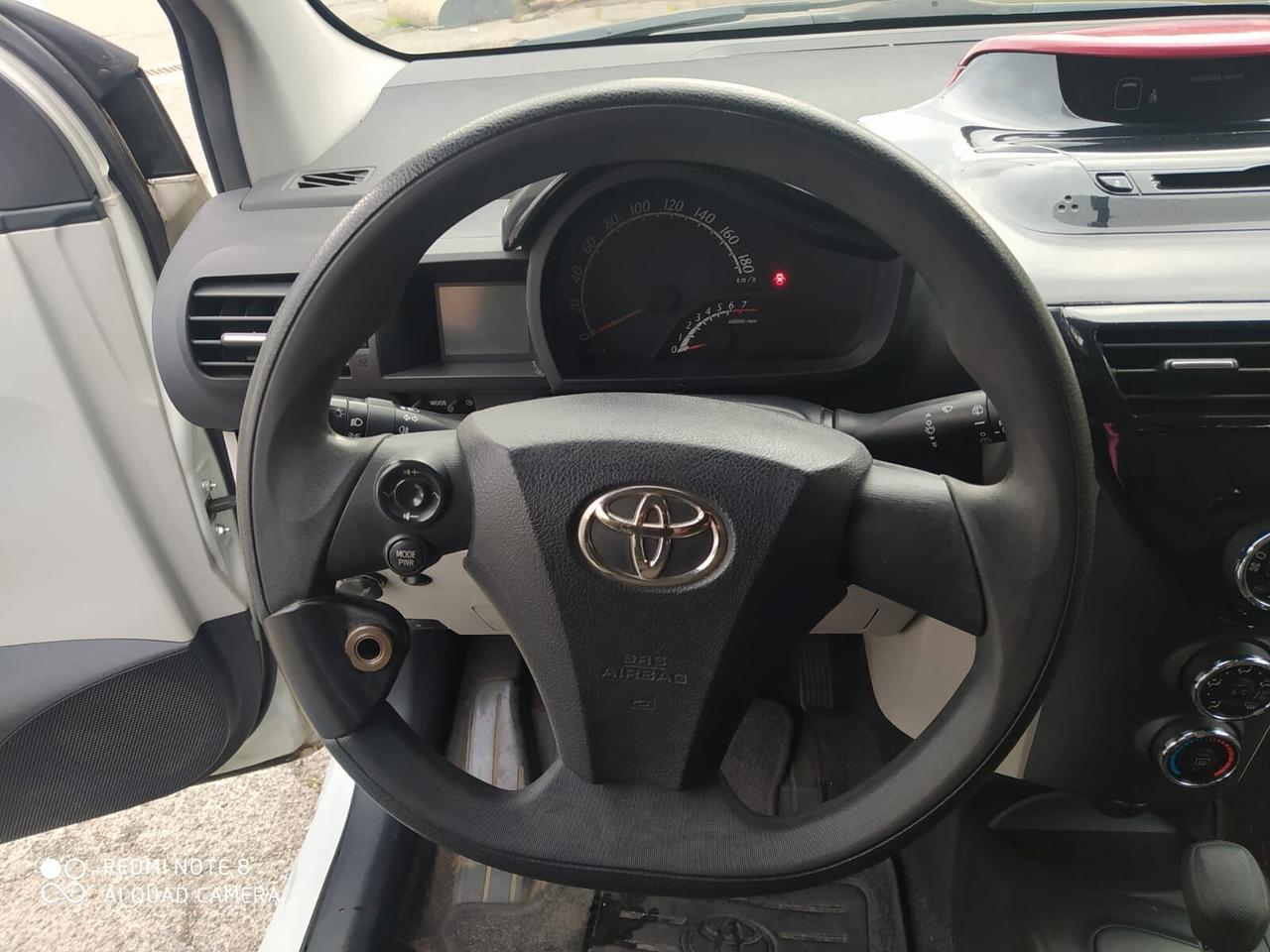 Toyota iQ 1.0