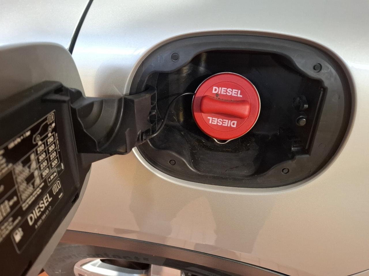 Mercedes-benz GLA 200 GLA 200 d Premium full optional