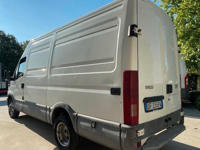 Iveco Daily 35S12V 2.3 Hpi TDI PC-TN Furgone L