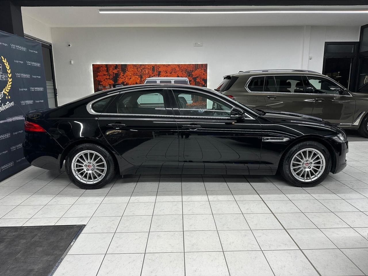 Jaguar XF 2.0d i4 Prestige 180cv my19 - IVA ESPOSTA