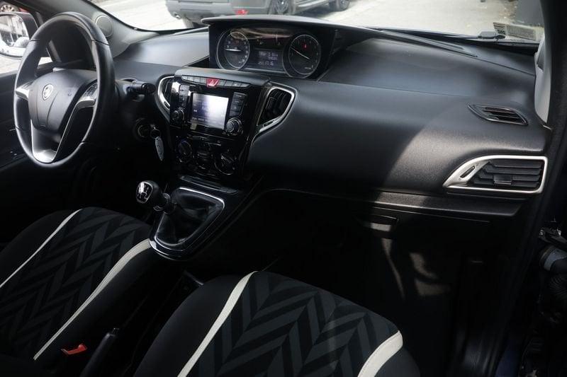 Lancia Ypsilon Lancia Ypsilon 1.2 69 CV 5 porte Platinum Unicoproprietario