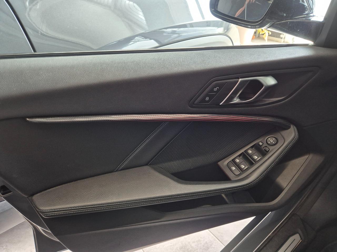 Bmw 118 118i 5p. Msport