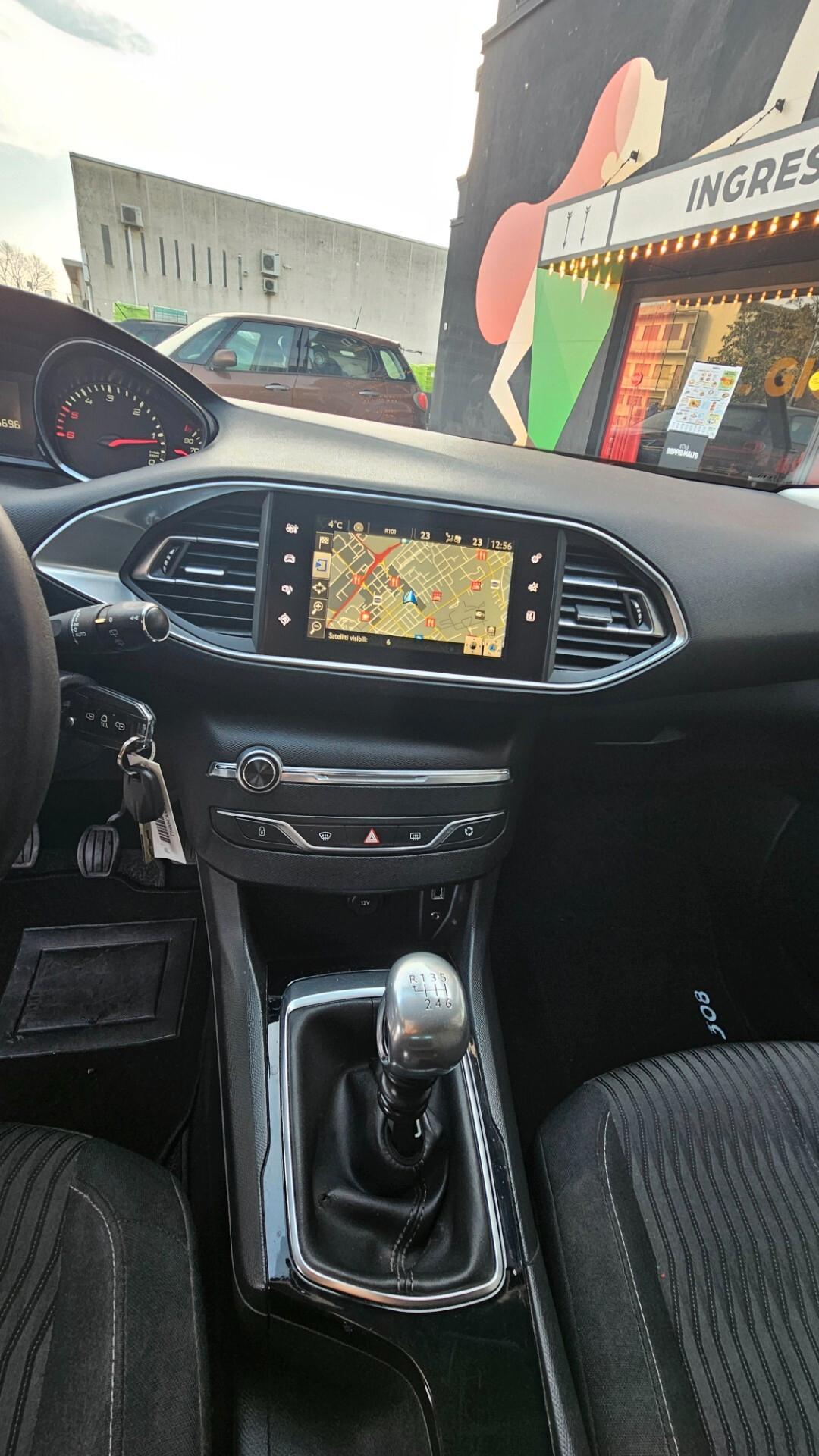 Peugeot 308 BlueHDi 100 S&S Business