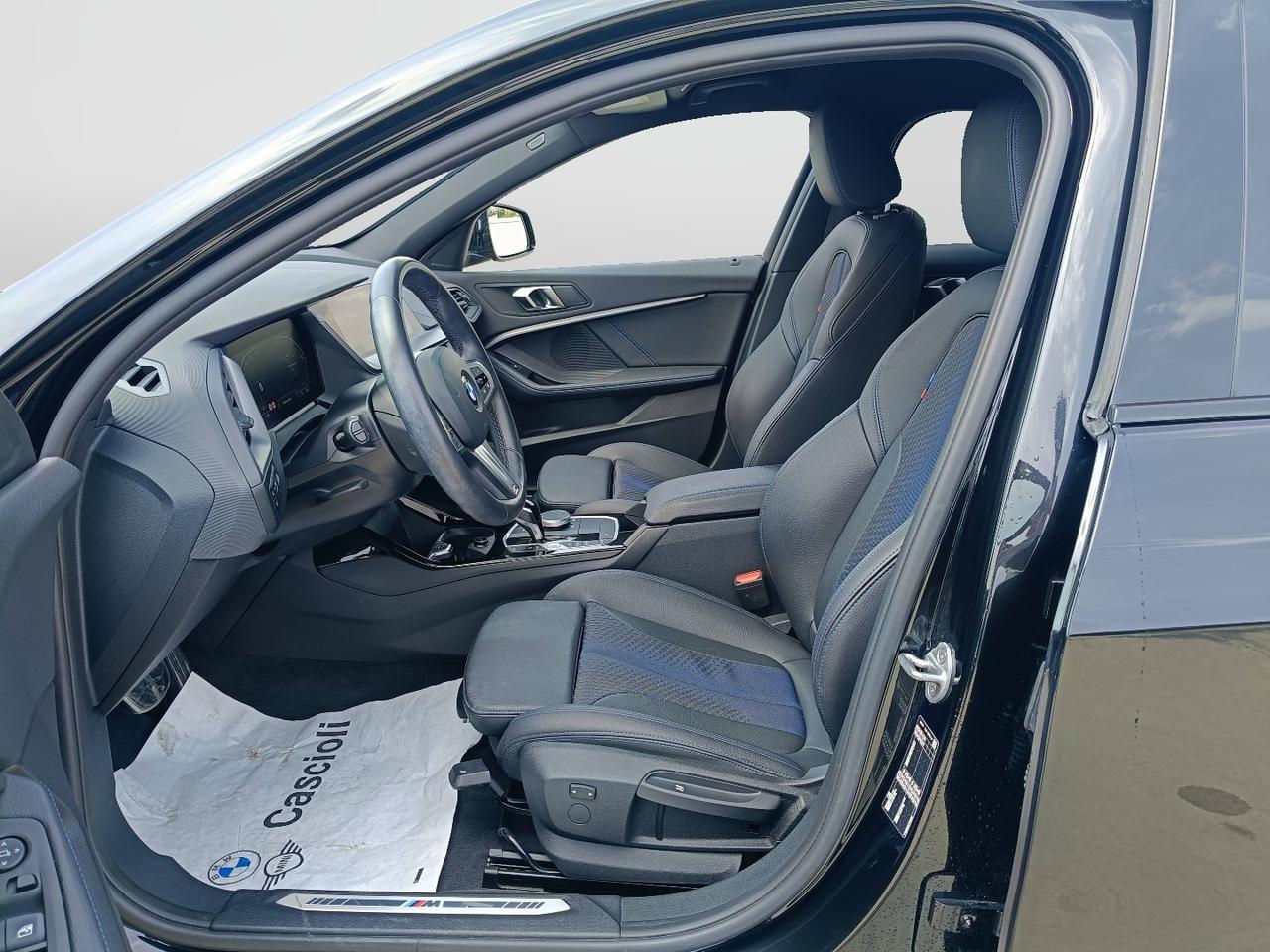 BMW Serie 1 F40 - 118d Msport auto
