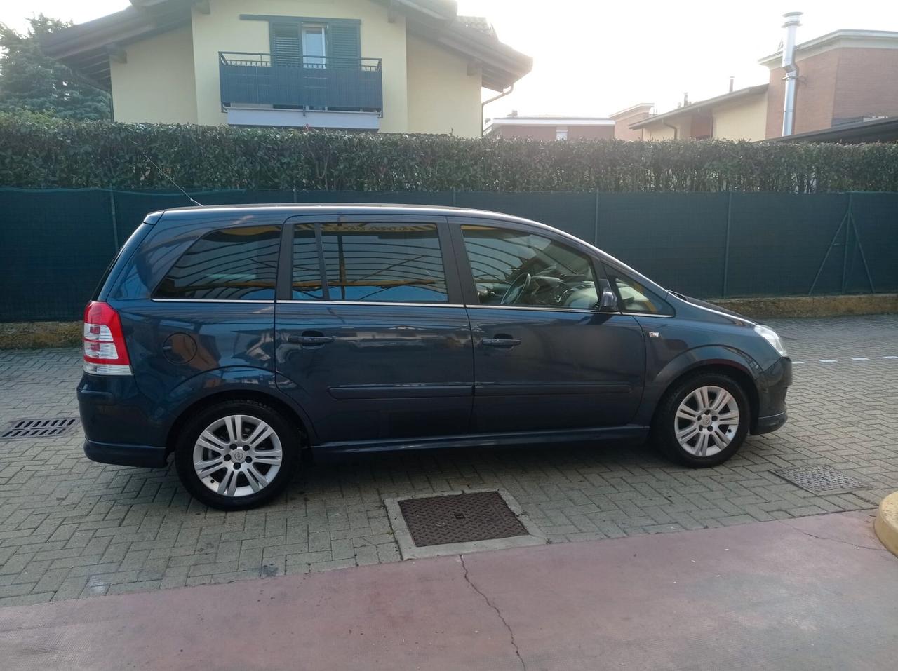 Opel Zafira 1.6 16V VVT Enjoy