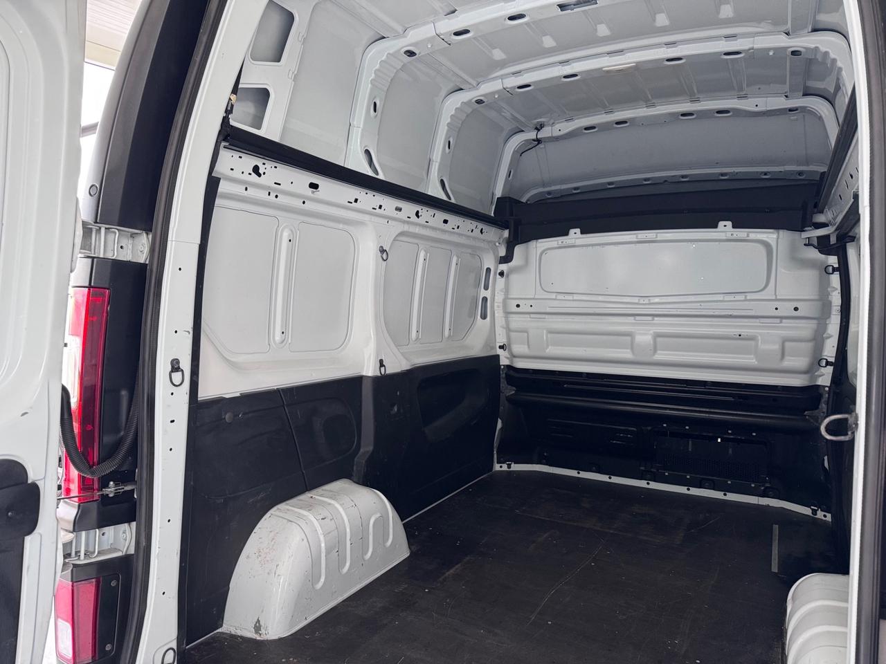 Nissan NV300 29 1.6 dCi Twin Turbo 145CV 3POSTI