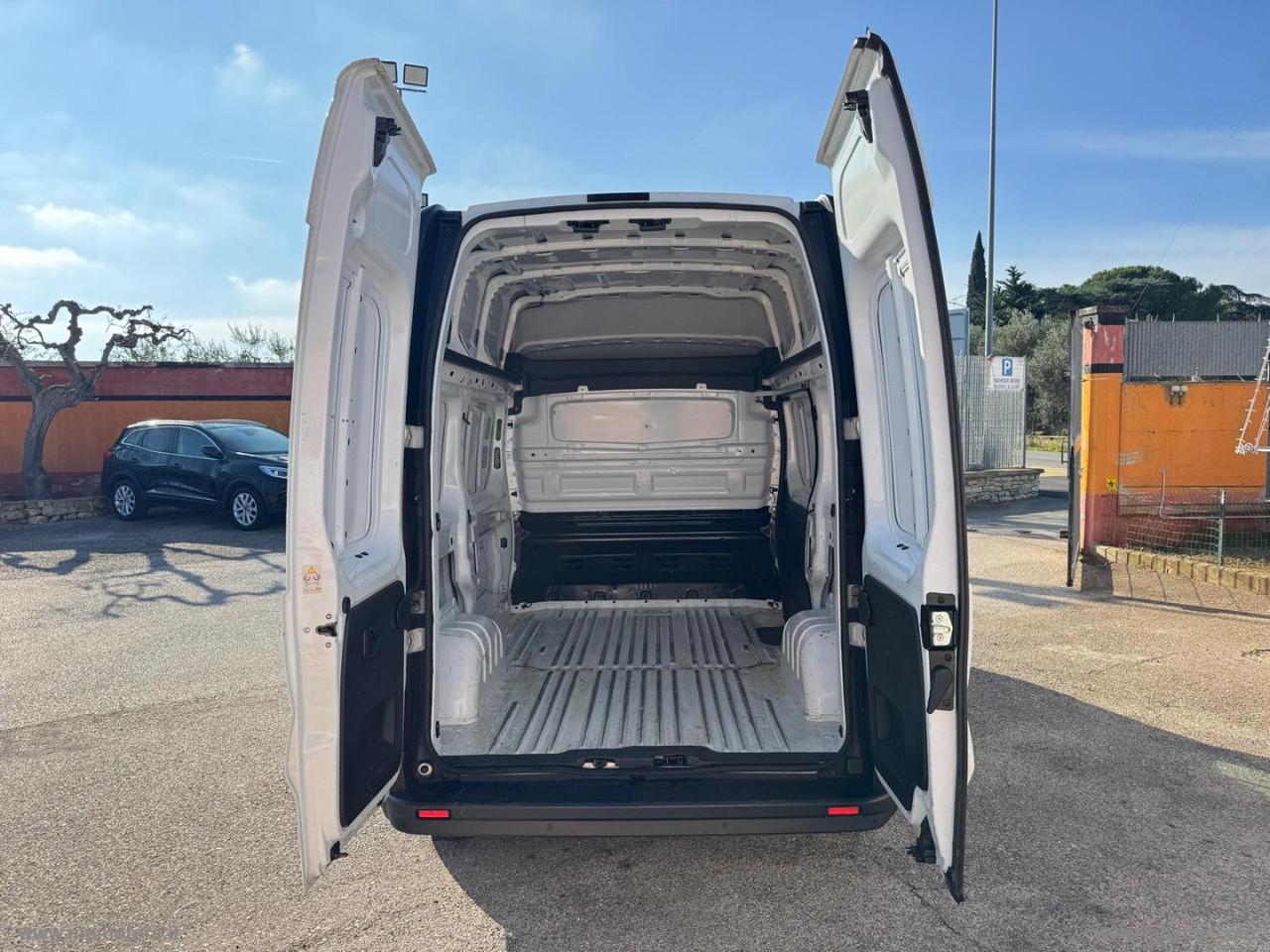 TRAFIC TETTO ALTO 2.0 145CV