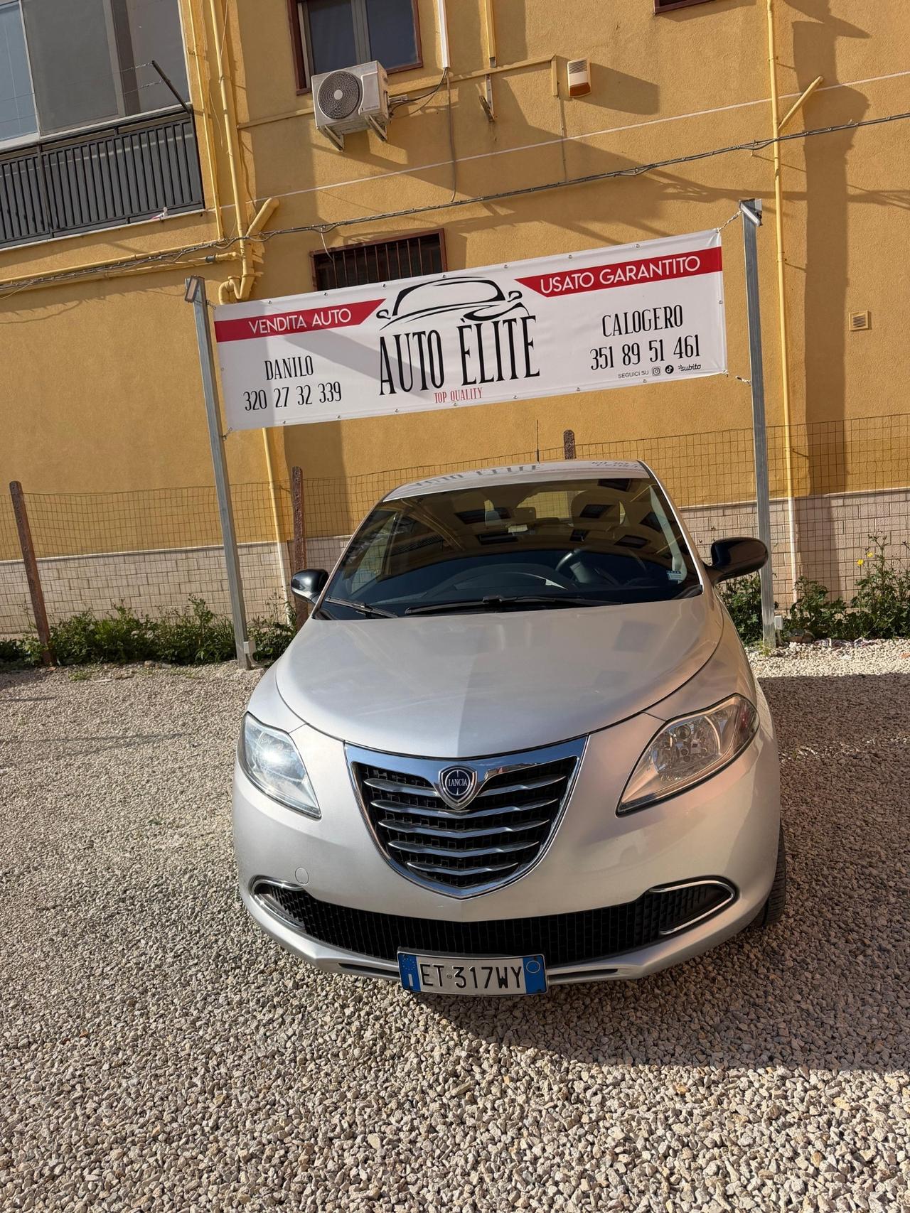 Lancia Ypsilon 1.2 69 CV 5 porte S&S Silver