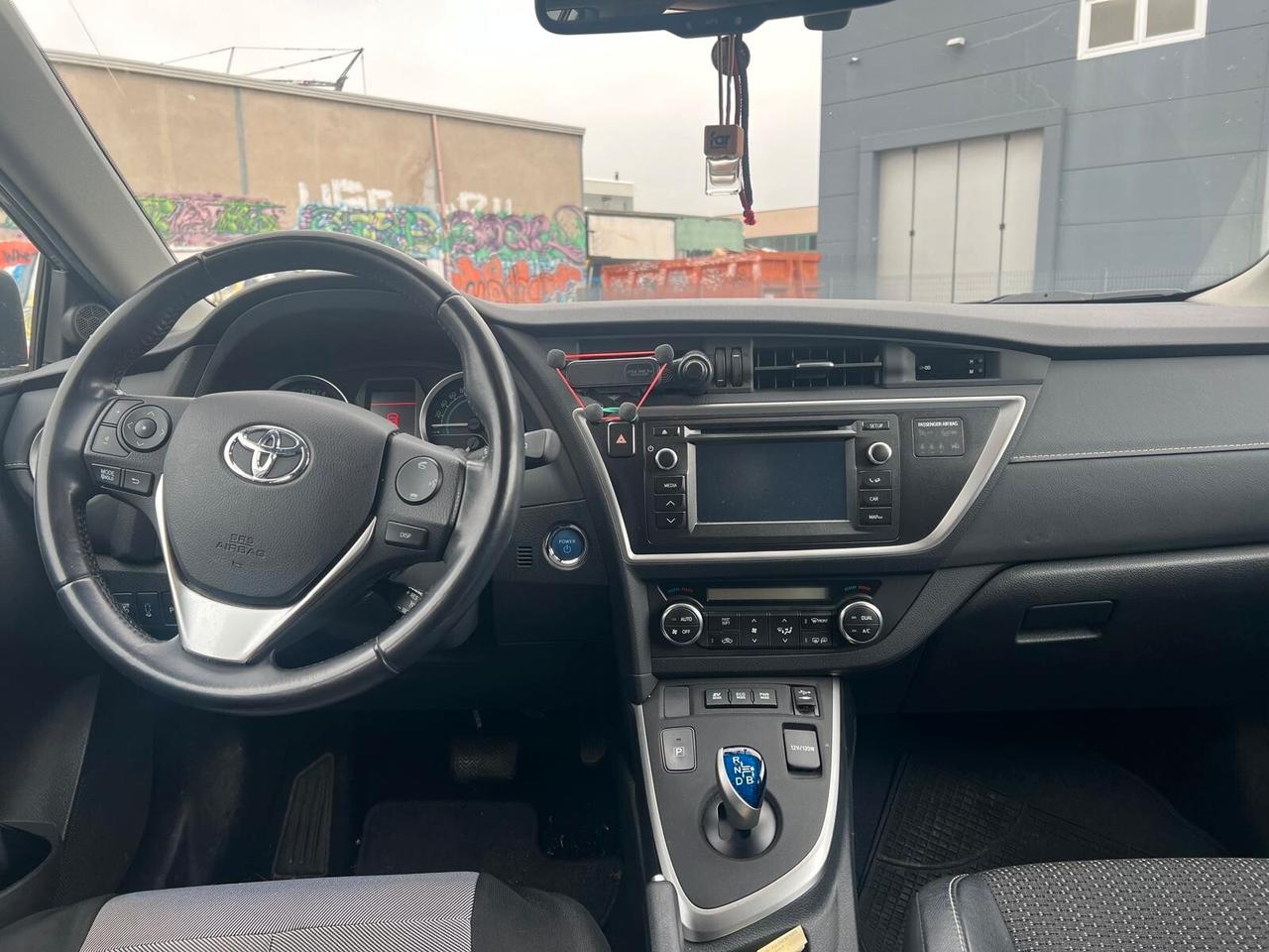 Toyota Auris Touring Sports 1.8 Hybrid Business