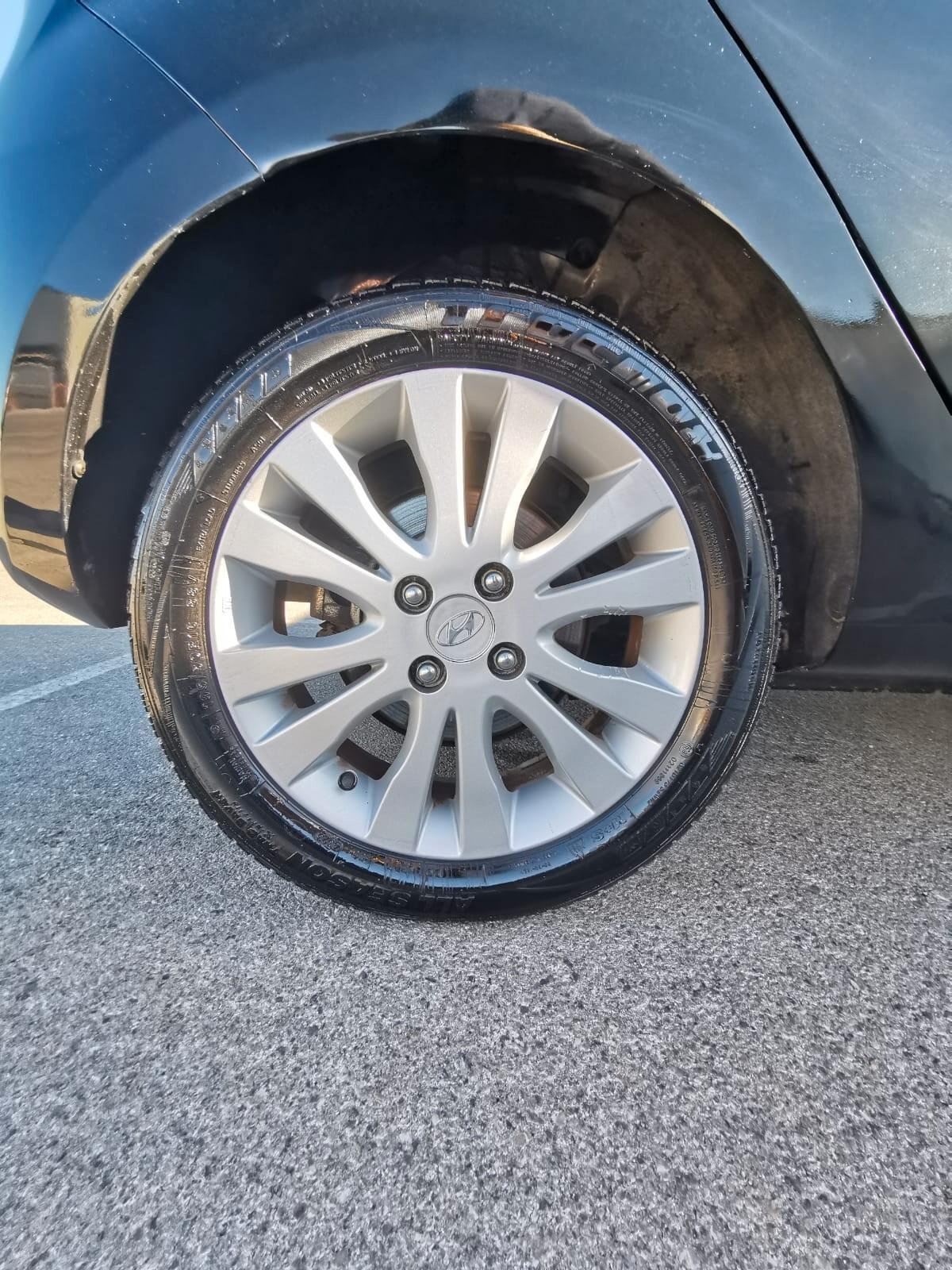Hyundai i20 1.6 CRDi VGT 5p. Premium 2010