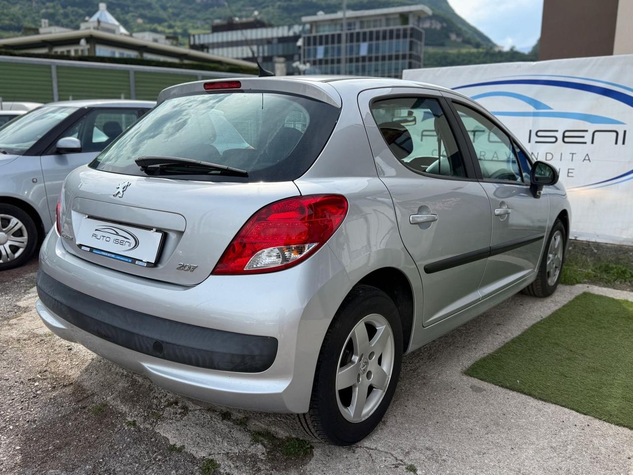 Peugeot 207 1.4 HDi 70CV 5p. Allure NEOPATENTATI OK