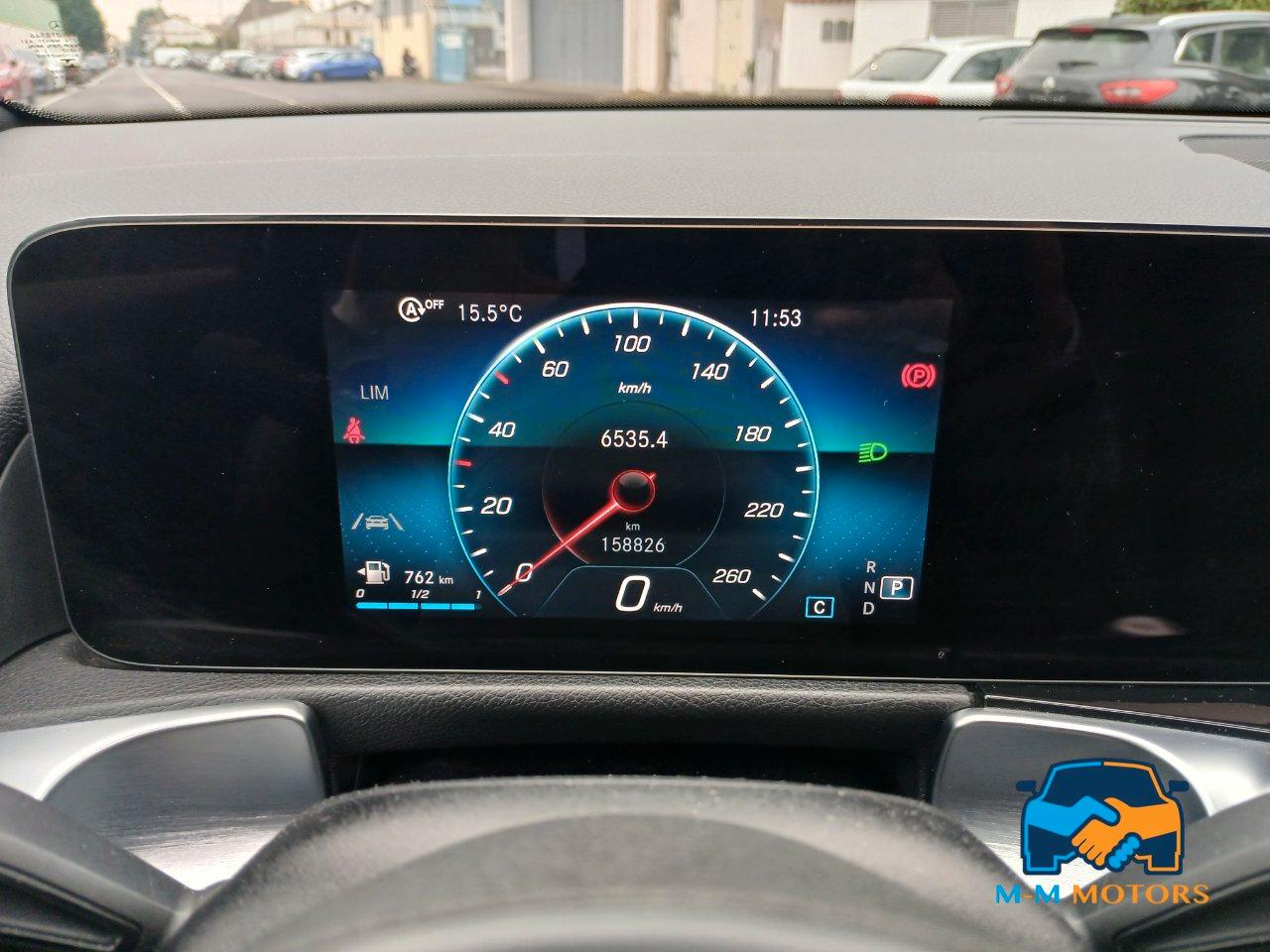 Mercedes GLB 180 d Business Extra auto