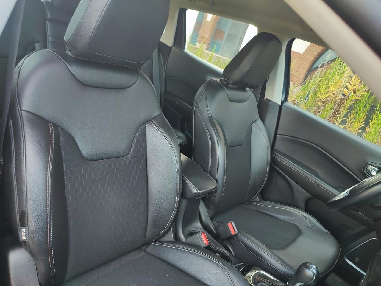 Jeep Compass 4XE LIMITED 13 T4 THEV 190CV TELECAMERA DA VETRINA