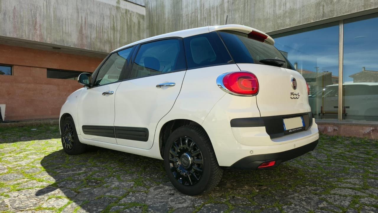 Fiat 500L 1.6 Multijet AUTOCARRO A POSTI