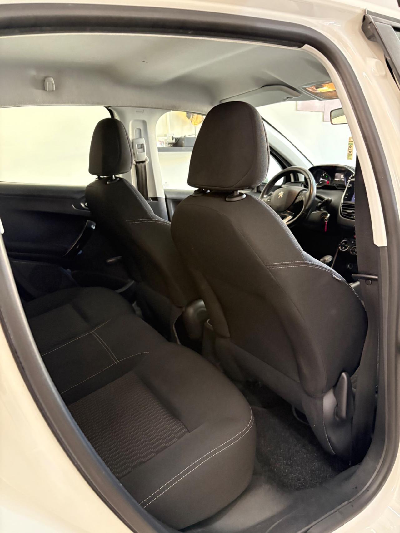 Peugeot 208 BlueHDi 75 5 porte Allure