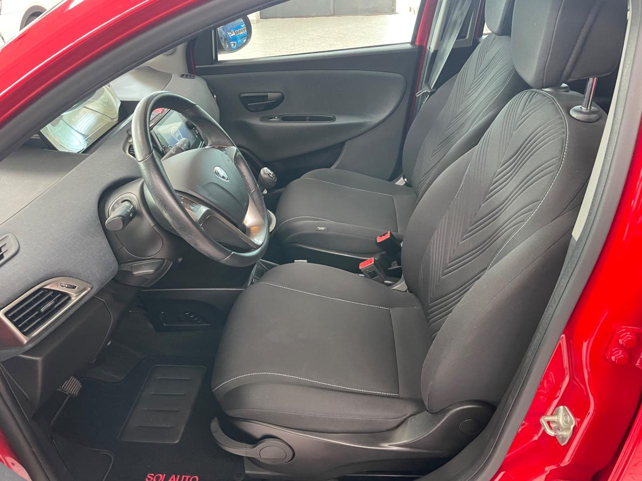 Lancia Ypsilon 1.0 FireFly 5 porte S&S Hybrid Gold