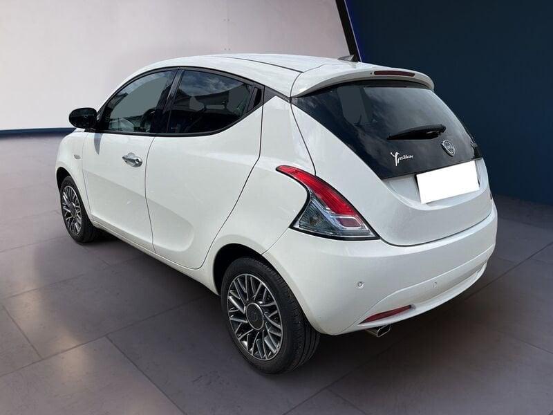Lancia Ypsilon III 2021 1.0 firefly hybrid Gold Plus s&s 70cv 5p.ti
