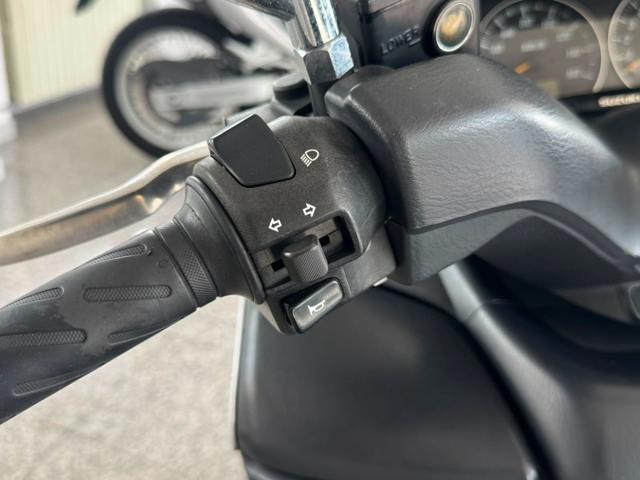 SUZUKI Burgman AN 400 2005
