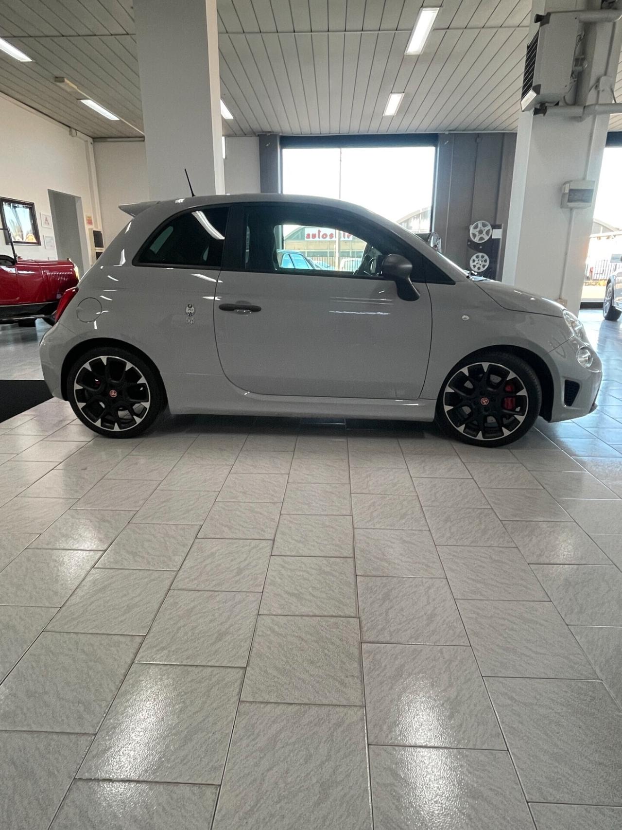 Abarth 595 1.4 Turbo T-Jet 180 CV Competizione