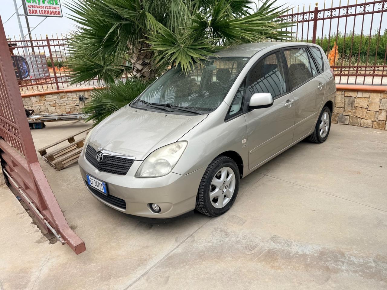 Toyota Corolla Verso 2.0 tdi D-4D