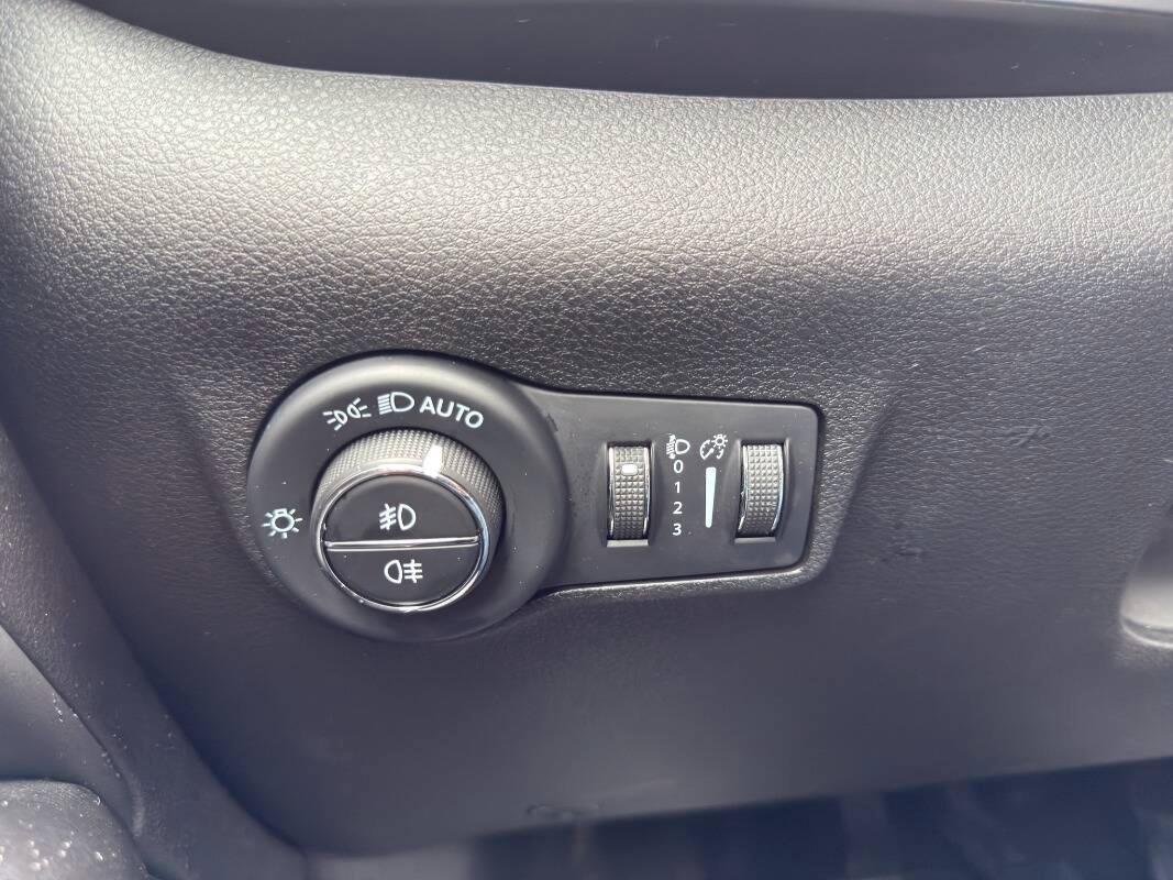 Jeep Compass 1.6 mjt Limited 130cv Con CARPLAY & TELECAMERA