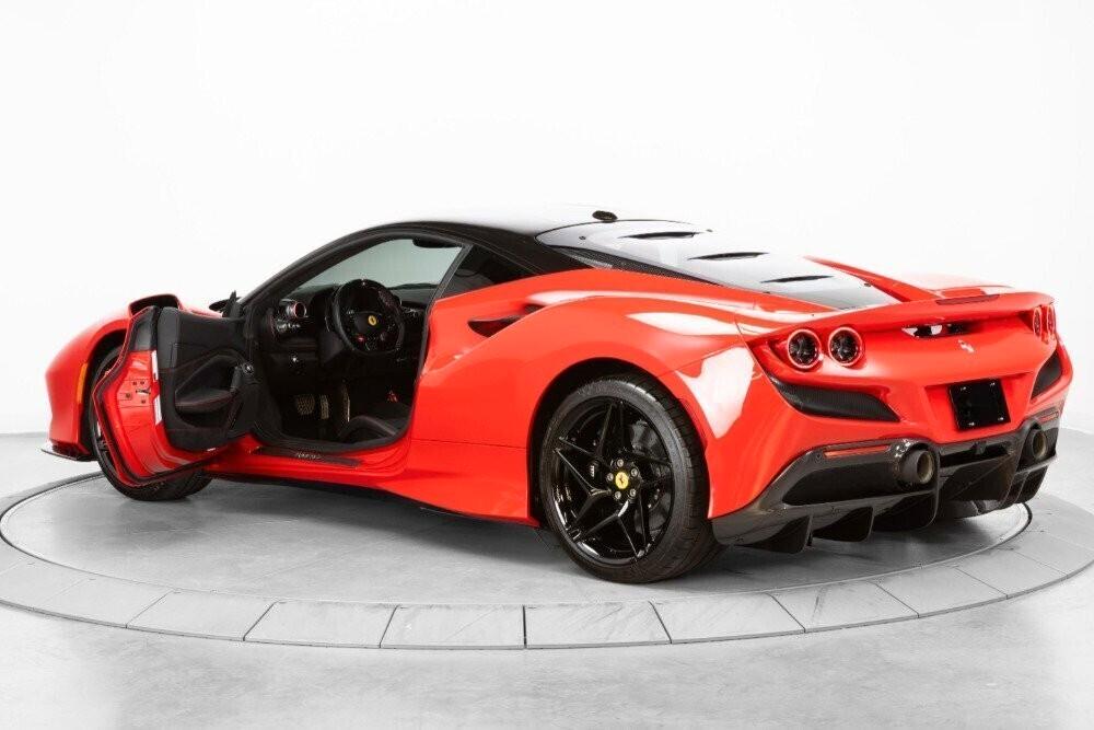 Ferrari F8 Tributo NOLEGGIO LUNGO TERMINE - LEASING FULL INCLUSIVE
