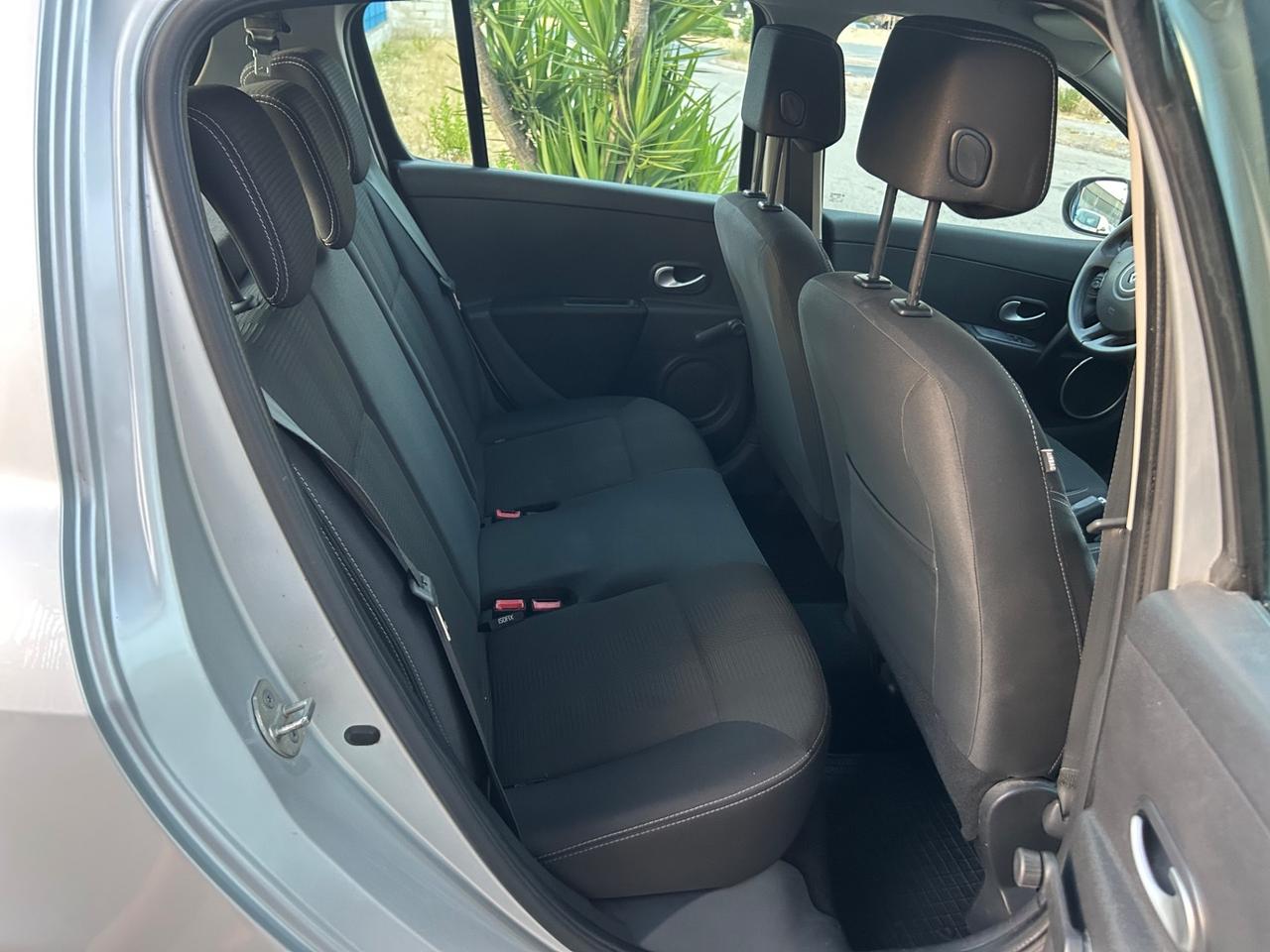 Renault Clio 1.2 benzina 75 cavalli 2011