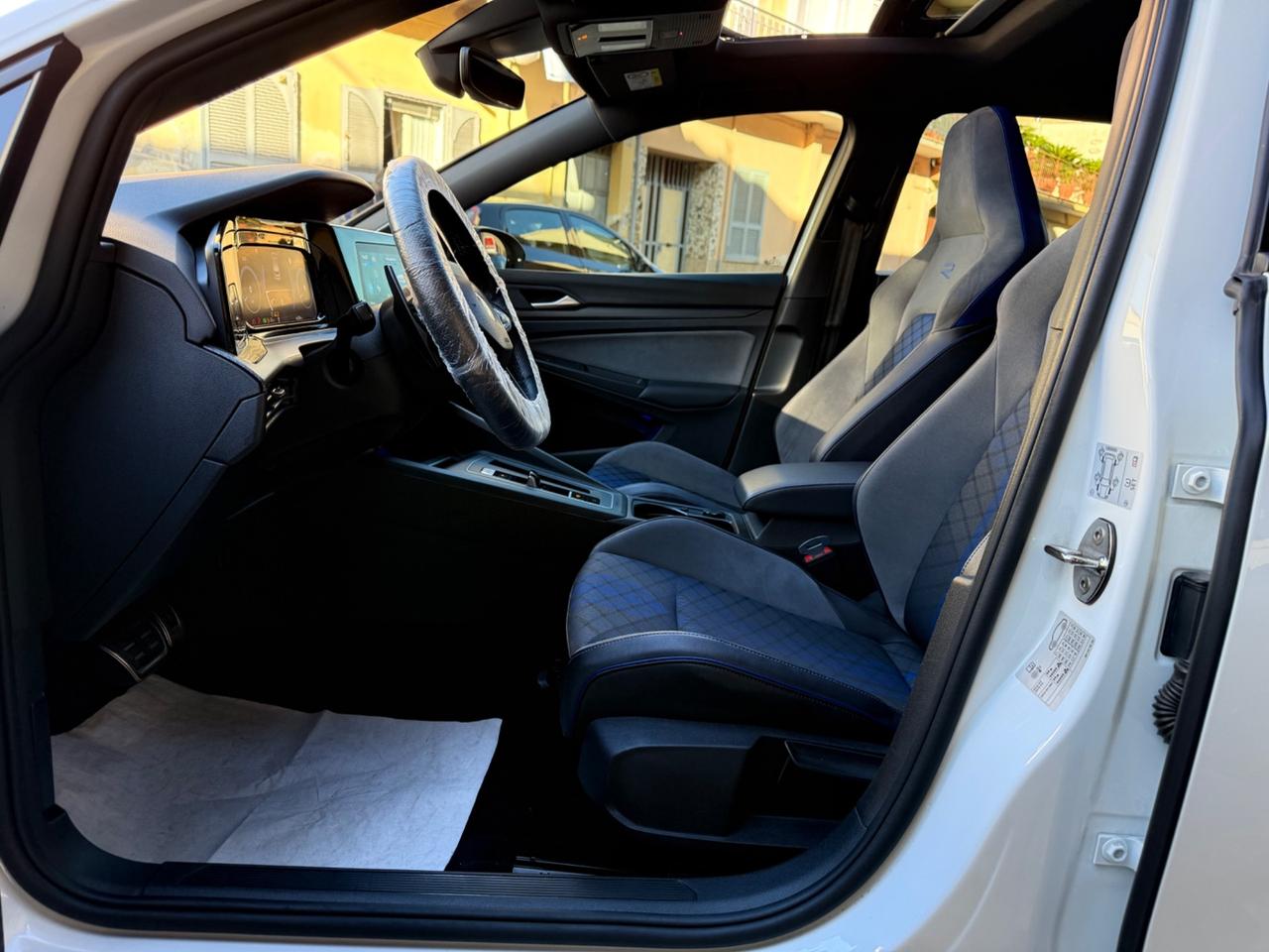 Volkswagen Golf 8 R PERFORMANCE