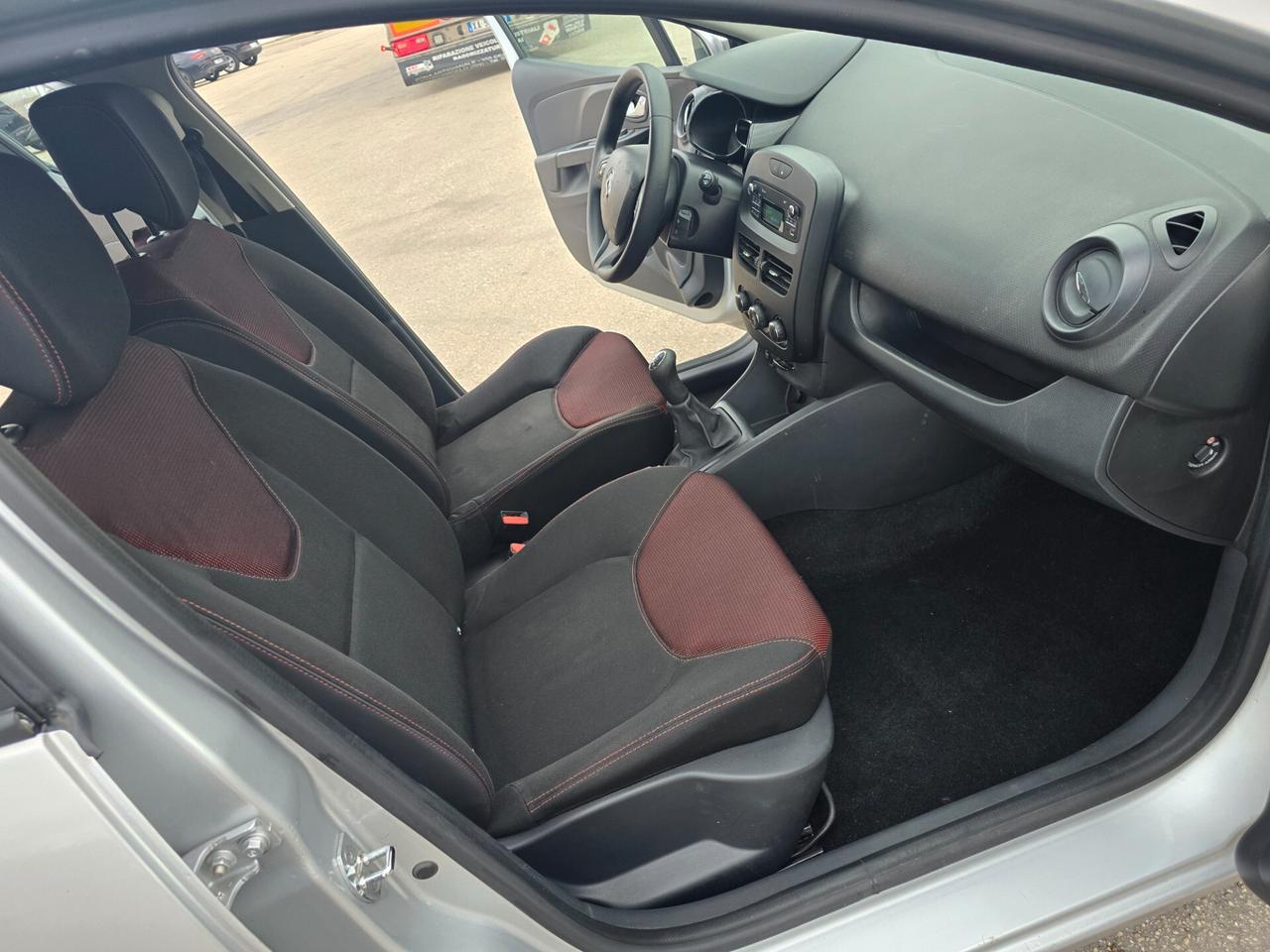 Renault Clio 1.2 75CV 5 porte Wave