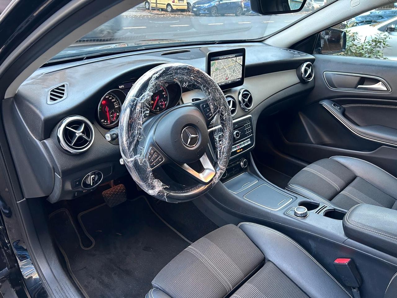 Mercedes-benz GLA 200 d Automatic Premium