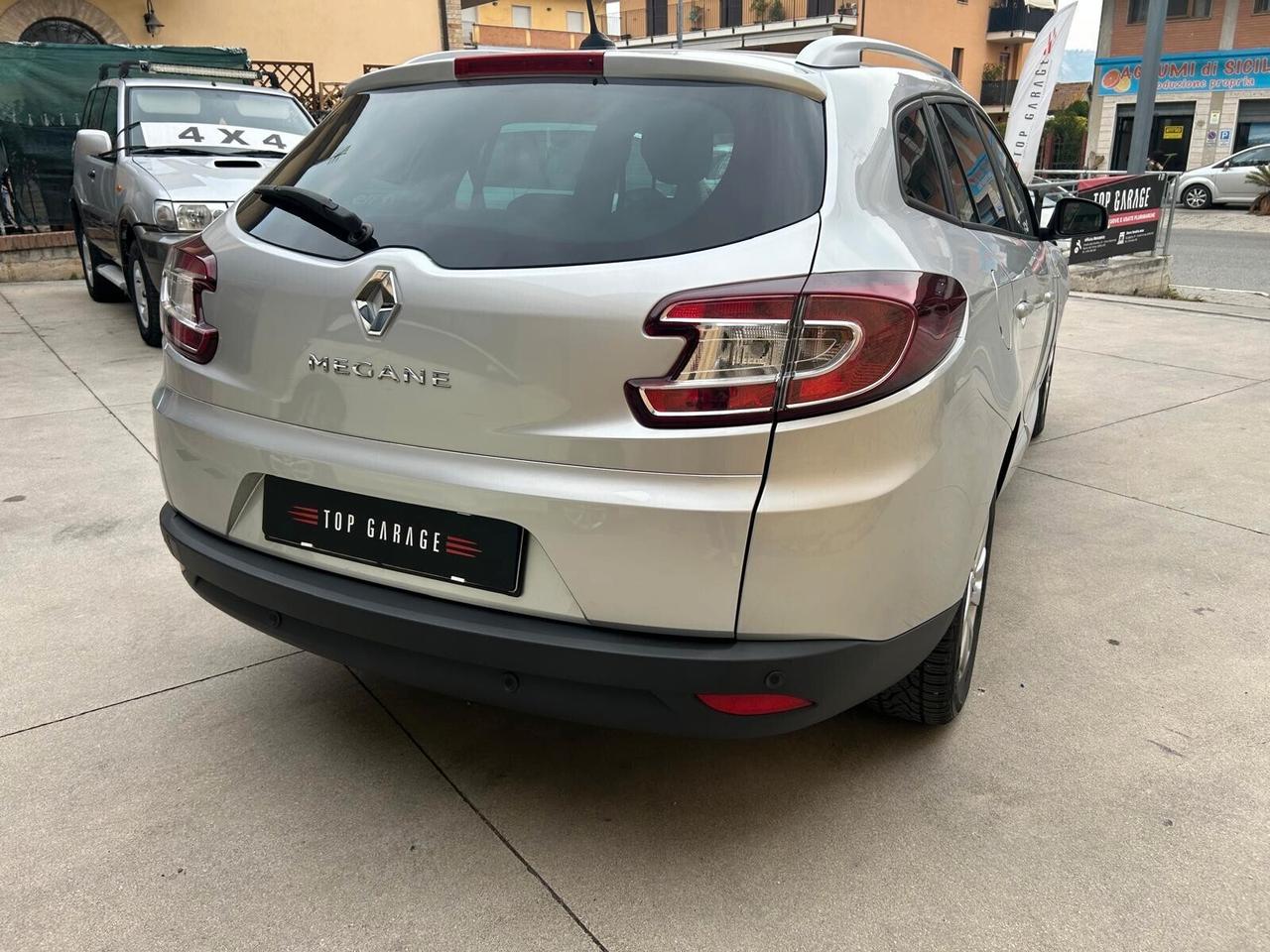 Renault Megane Mégane dCi 110CV EDC SporTour Limited