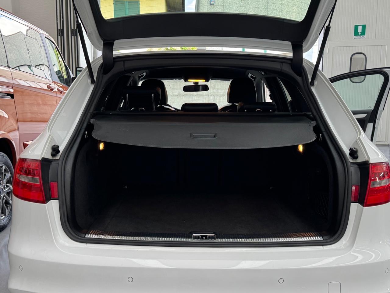 Audi A4 Avant 2.0 TDI 150 CV S-LINE TOTALE