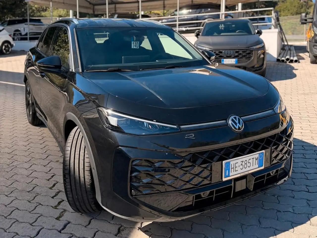 Volkswagen T-Roc 1.5 eTSI ACT 150 CV DSG R-Line