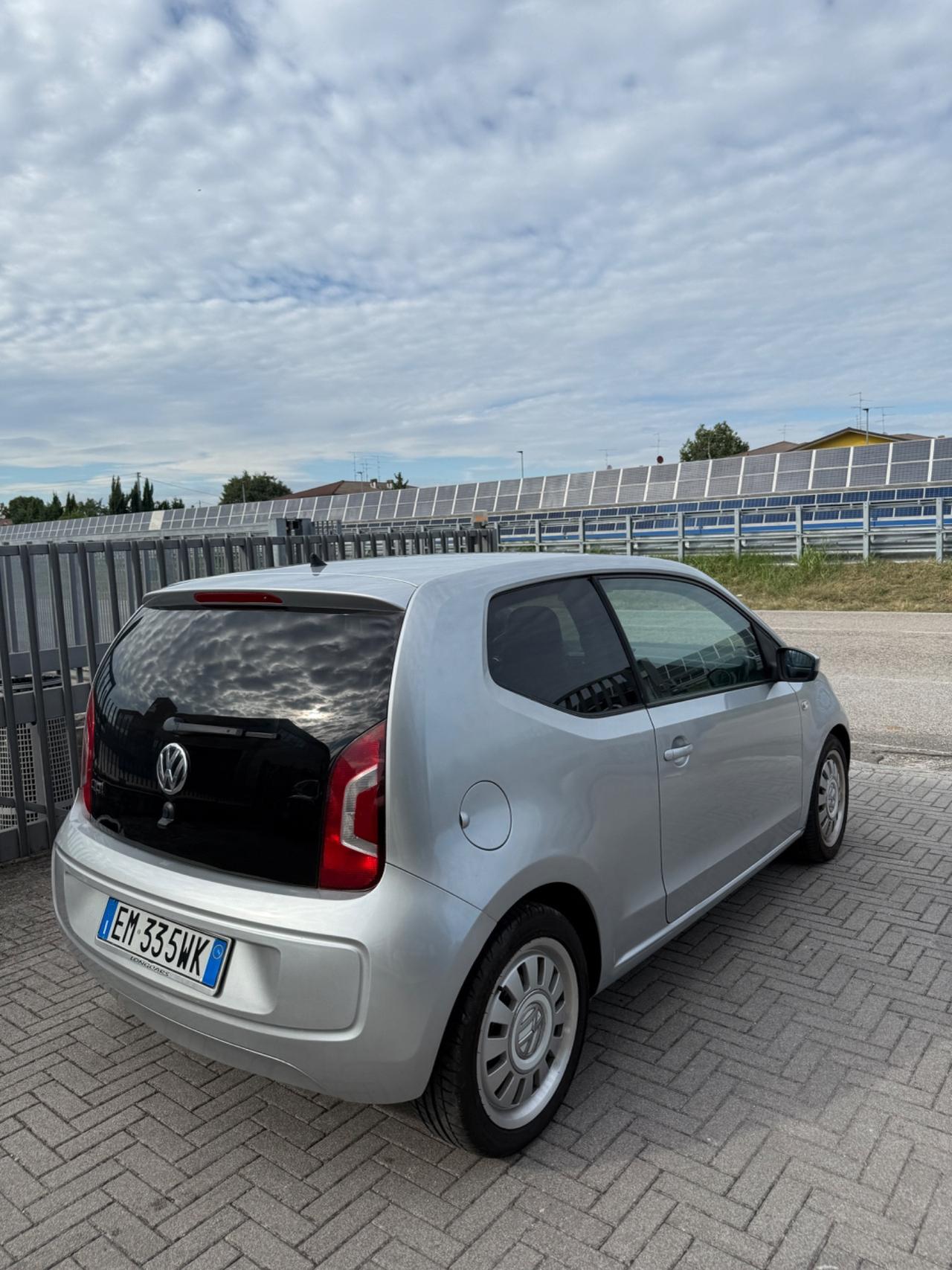 Volkswagen up! 1.0 75 CV 3p. high