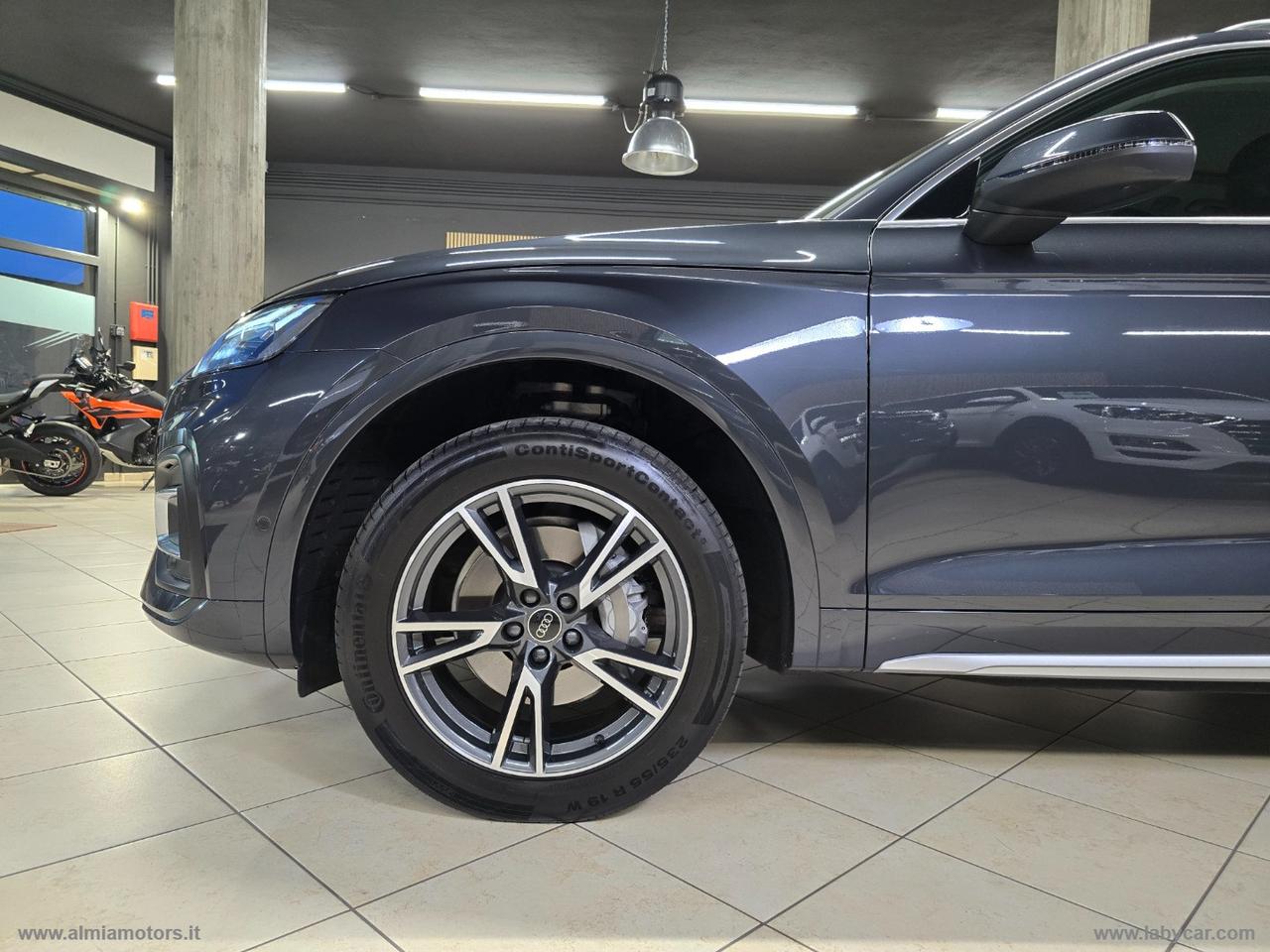 AUDI Q5 40 TFSI quattro S tronic Business Adv