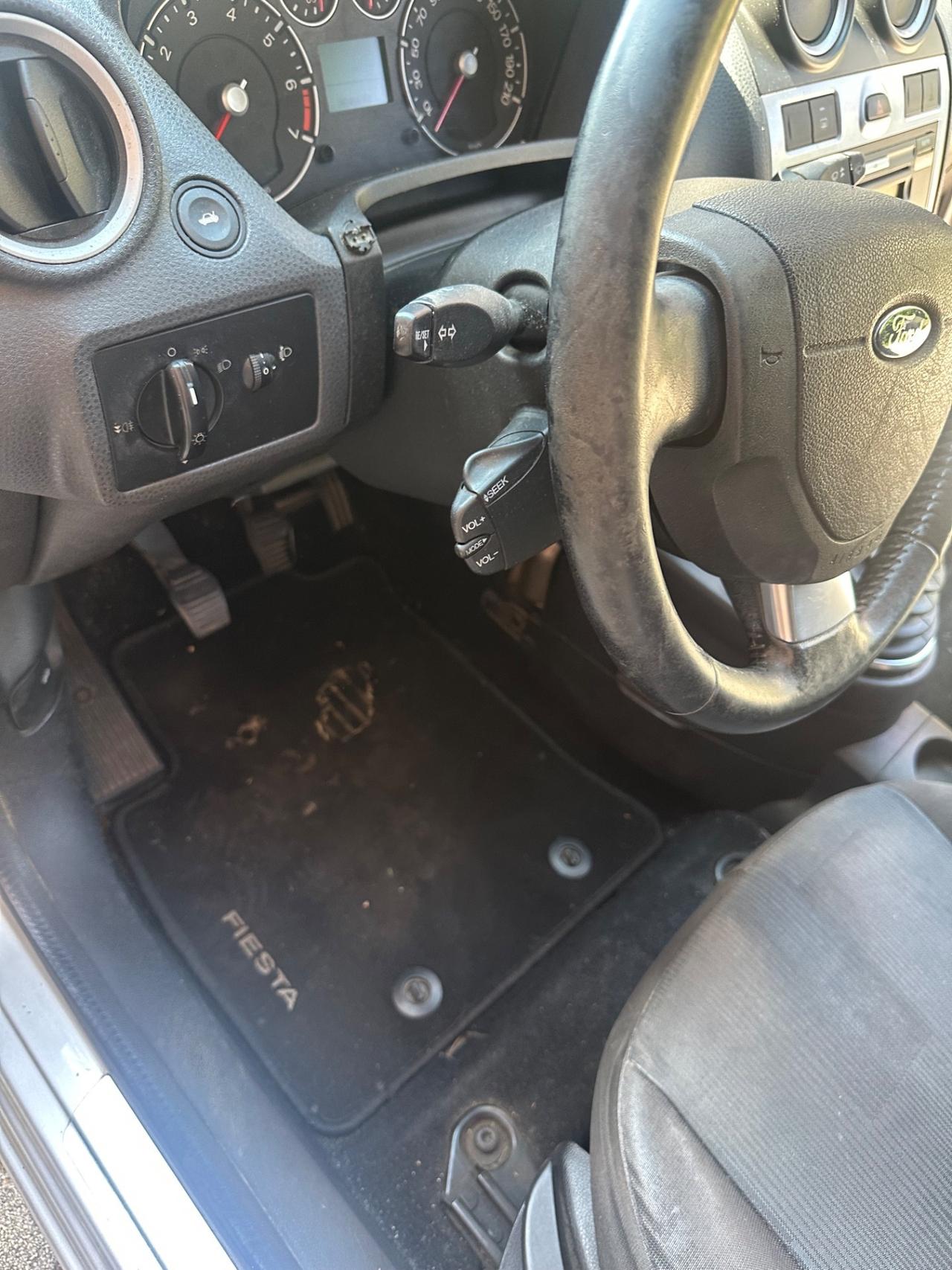 Ford Fiesta 1.2 16V 3p. Ghia