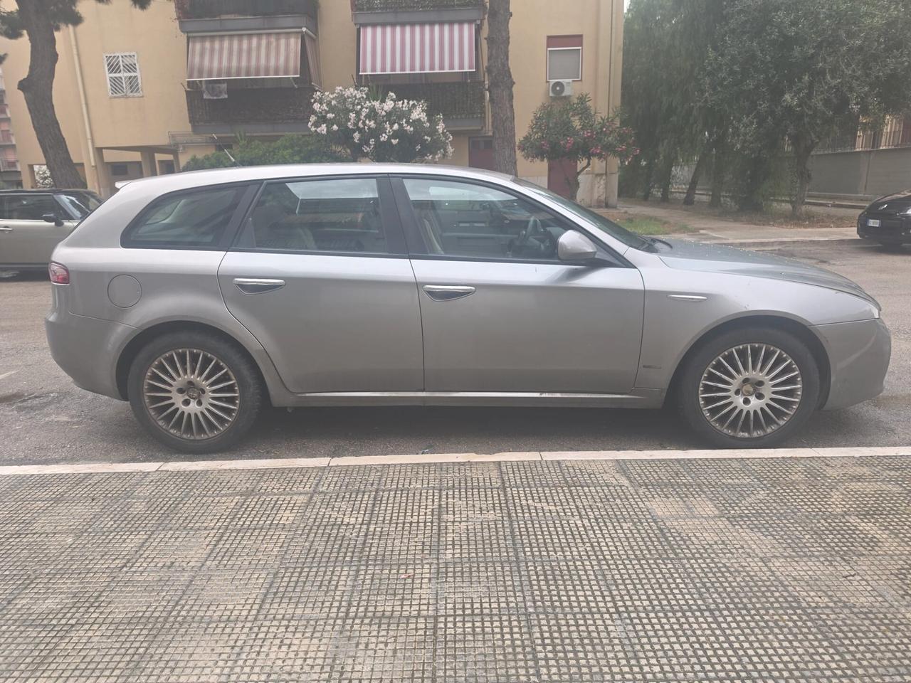 Alfa Romeo 159 1.9 JTDm Sportwagon Distinctive