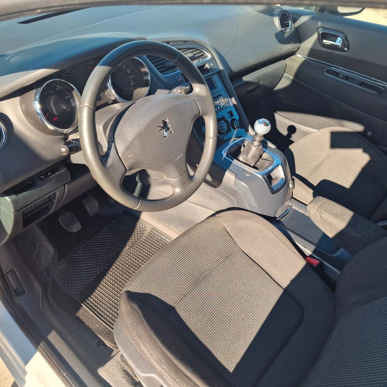 Peugeot 5008 2.0 HDi 163CV aut. Féline UNICO PROPRIETARIO PERFETTA SU STRADA