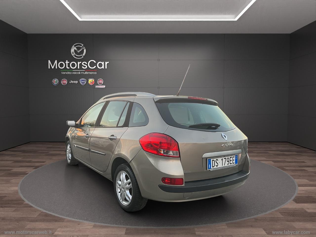 RENAULT Clio 1.2 TCE 100 CV SporTour Dynamique