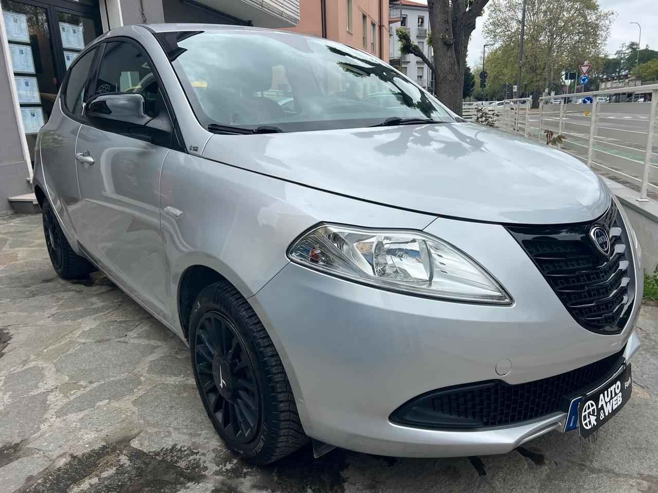 LANCIA YPSILON 1.2 69cv 5p SILVER NEOPATENTATI