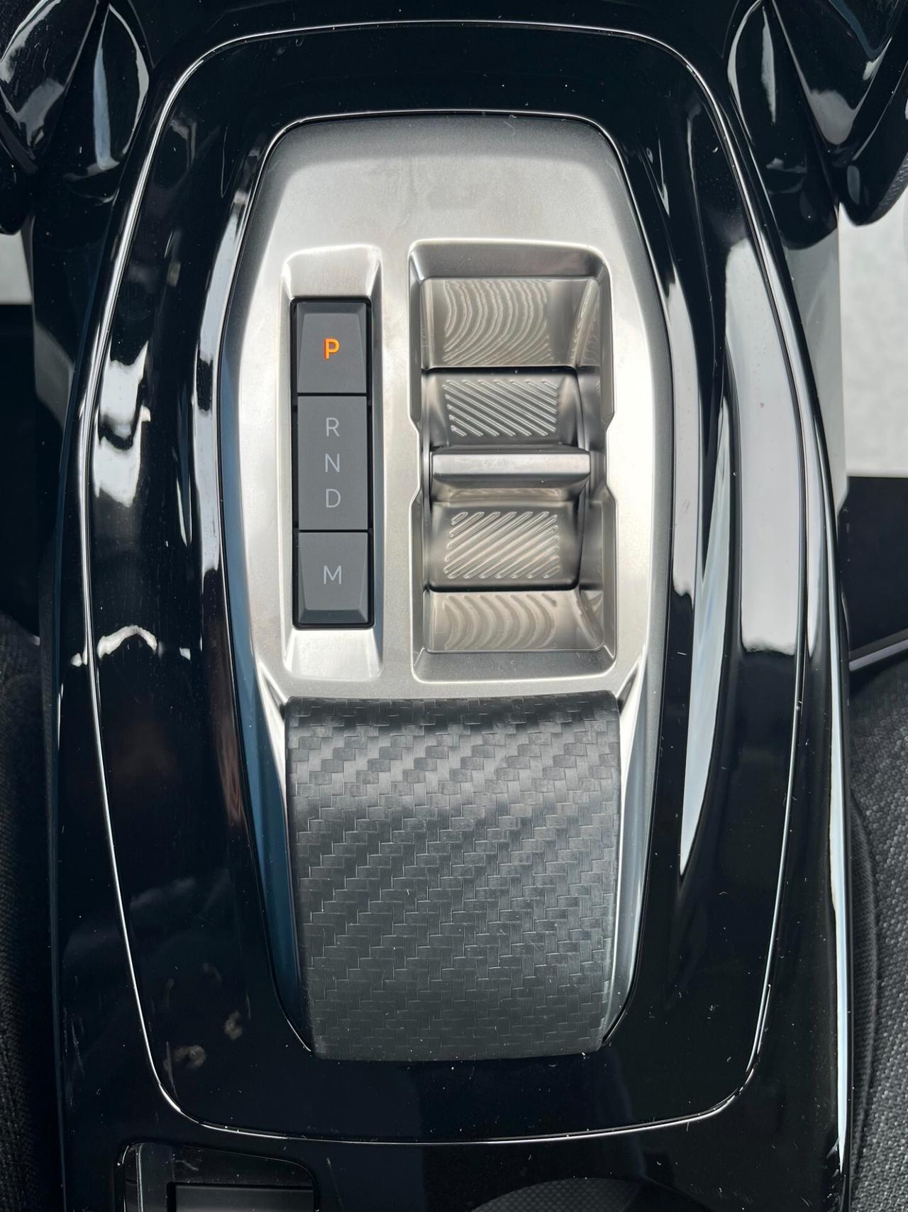 Peugeot 208 Hybrid 110 e-DCS6 Business Automatic Km0