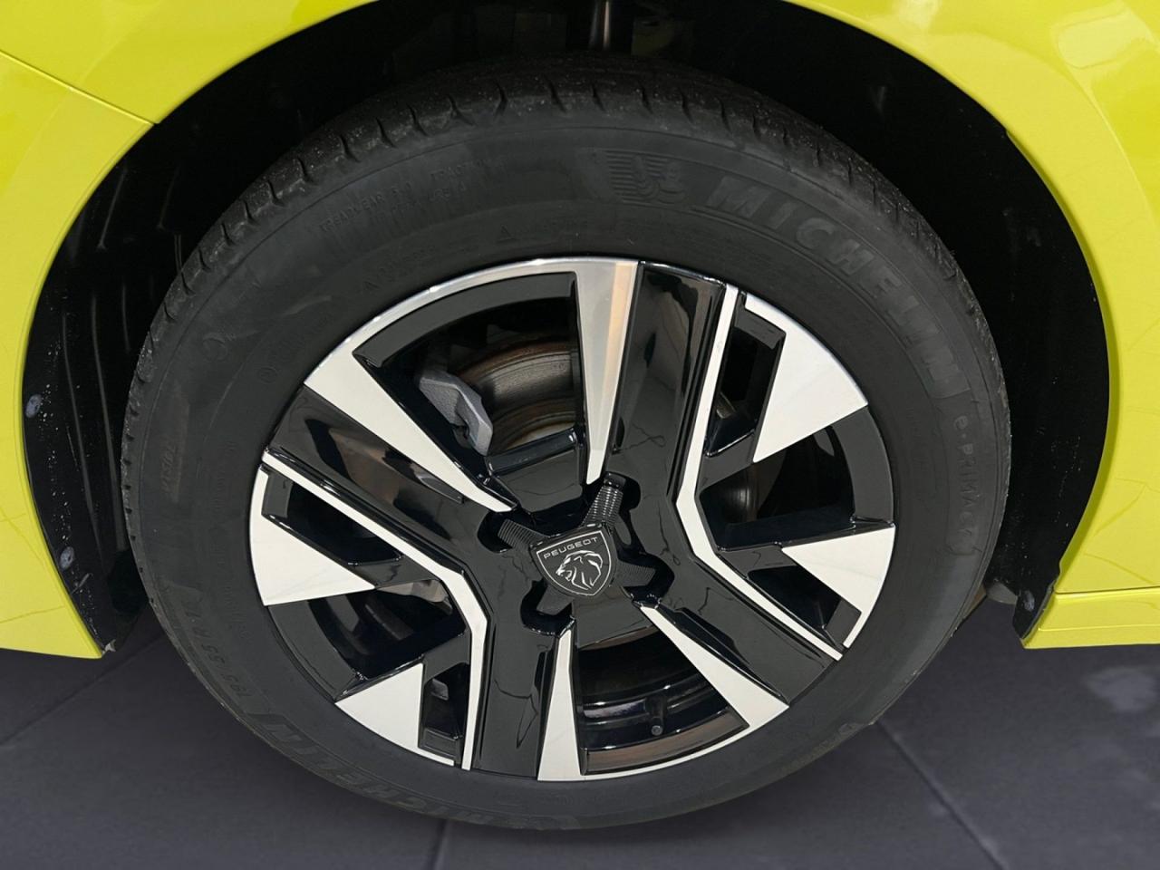 Peugeot 208 PureTech 100 Stop&Start 5 porte Allure KM0