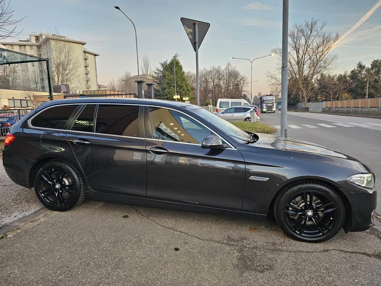Bmw 520d 190cv xDrive Touring Business*Navi*Bi-Xeno*Euro6