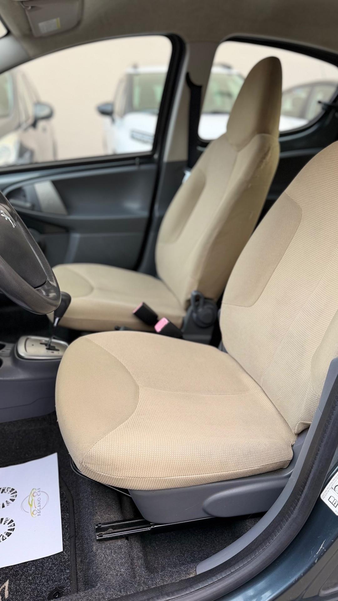 Peugeot 107 1.0 68CV 5p. Sweet Years AUTOMATICA