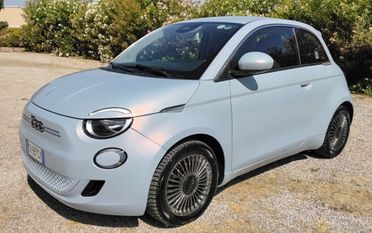 Fiat 500 500e Berlina 42 kWh La Prima