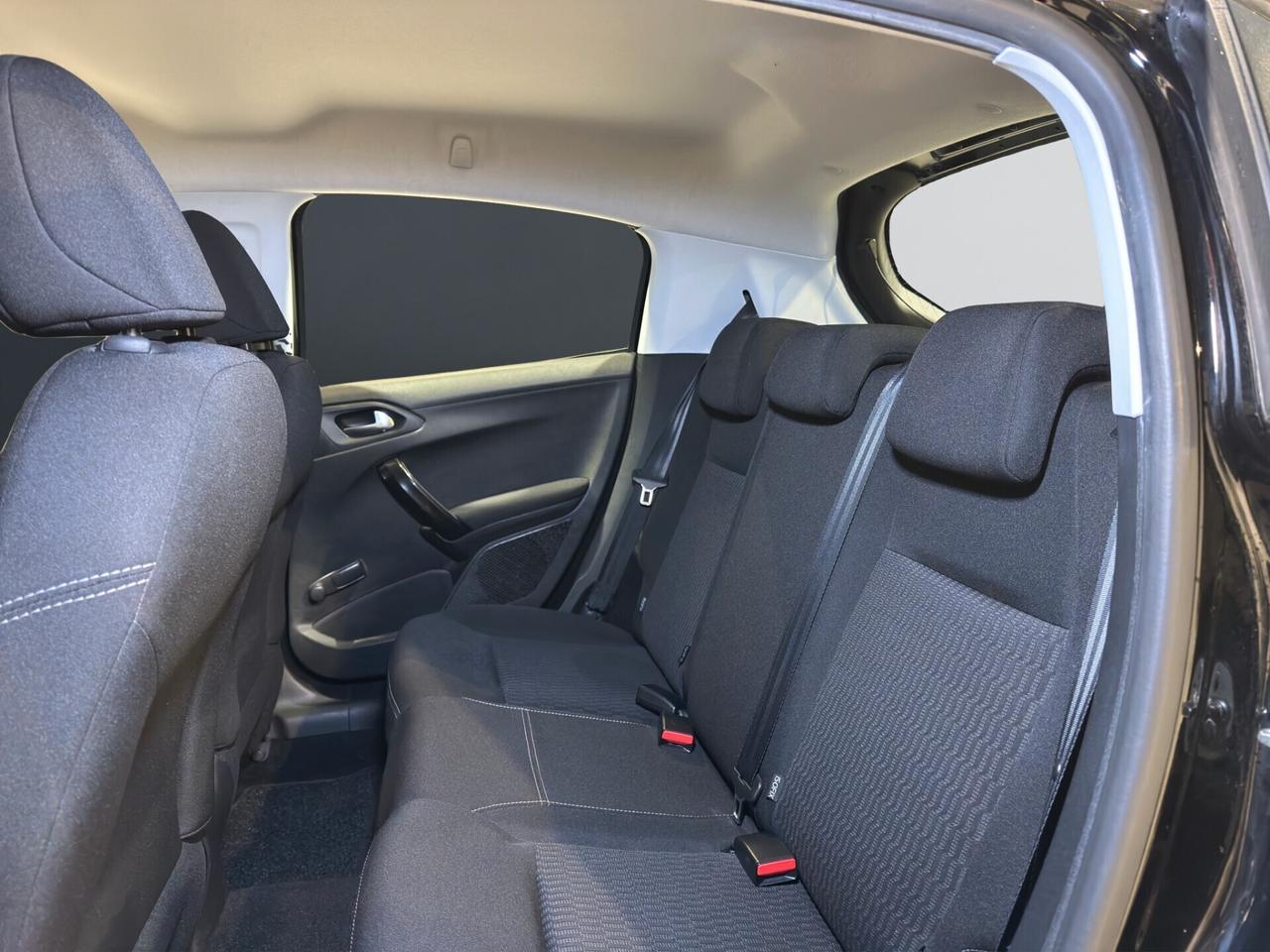 Peugeot 208 PureTech 82 5p. GPL Allure